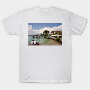 Relaxing in the afternoon sunshine in Sirmione T-Shirt